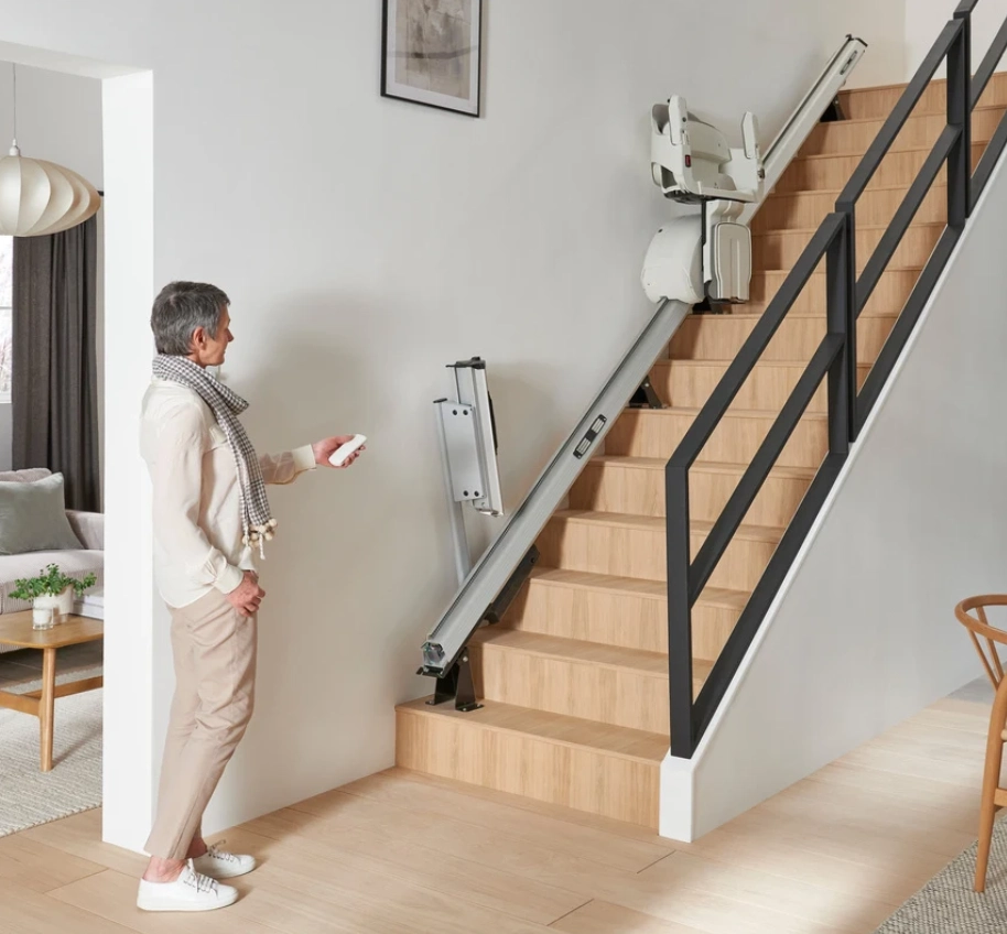 Treppenlift für gerade Treppen in Berlin und Brandenburg