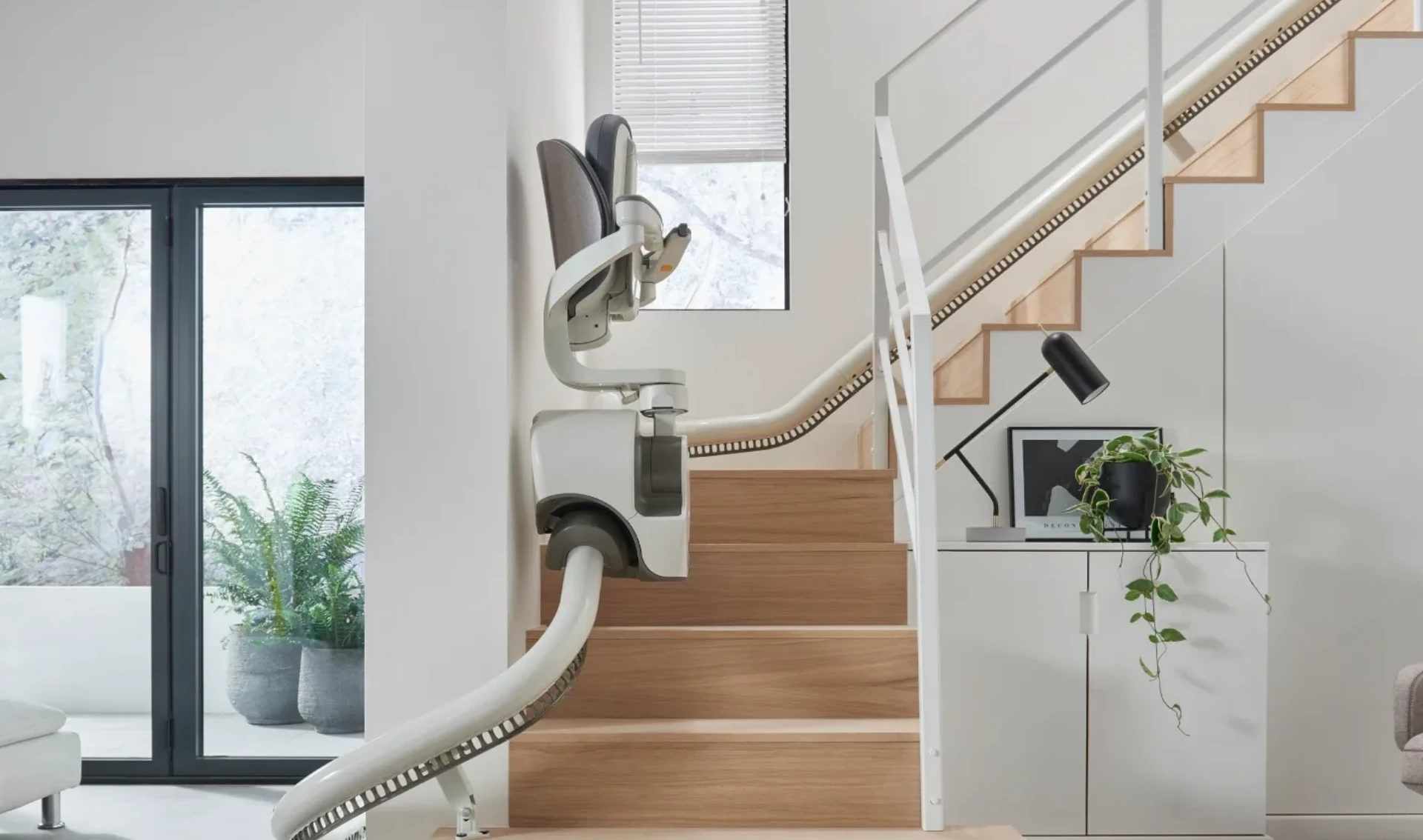 Treppenlift enge Treppen
